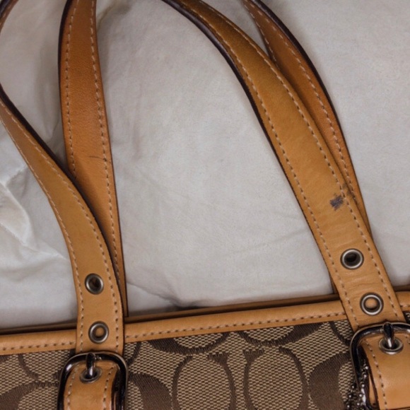 Authentic discontinued Coach mini purse - Picture 5 of 5